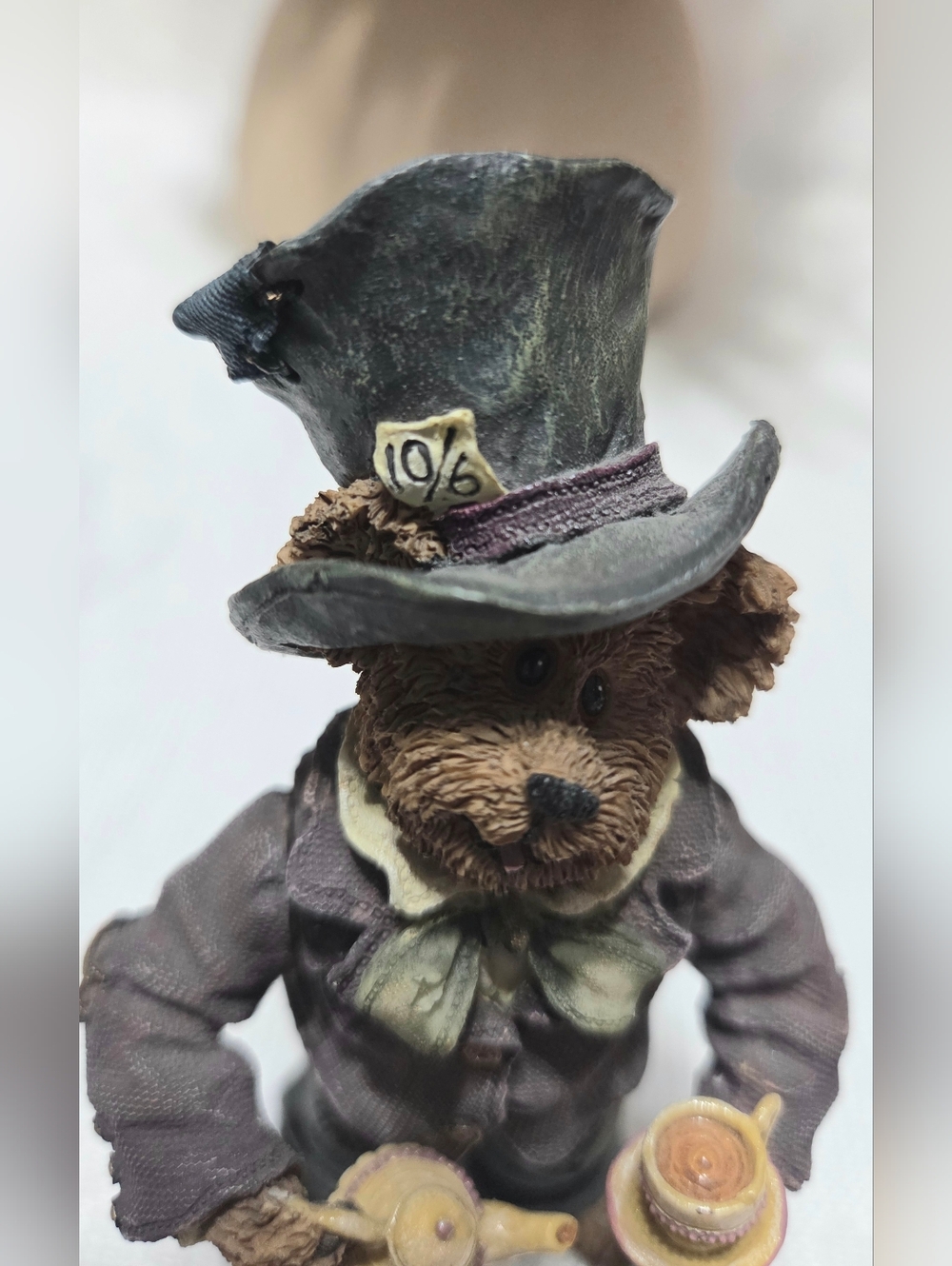 Boyd's Bear & Friends Shoebox 1E/664 "The Mad Hatter"